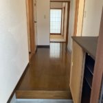 玄関からの廊下