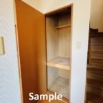 階段横収納(内装)